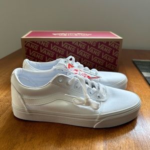 Vans | NWT Ward Sneakers